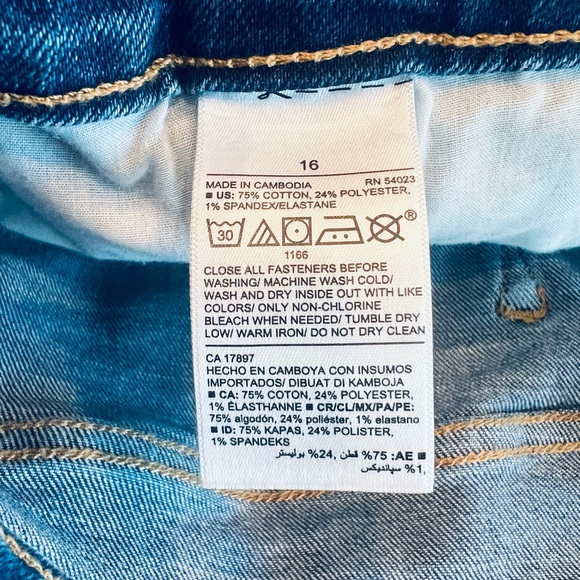 Old Navy Distressed Blue Denim Bermuda Shorts - Picture 4 of 5